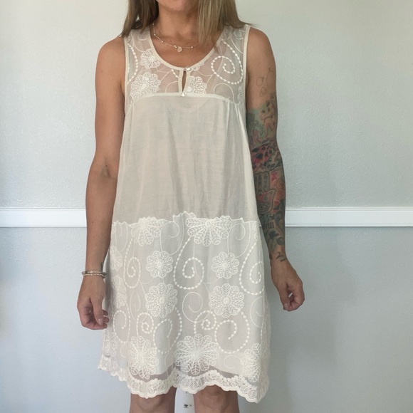 Kimchi Blue Urban Outfitters Detailed Dress - Picture 3 of 8